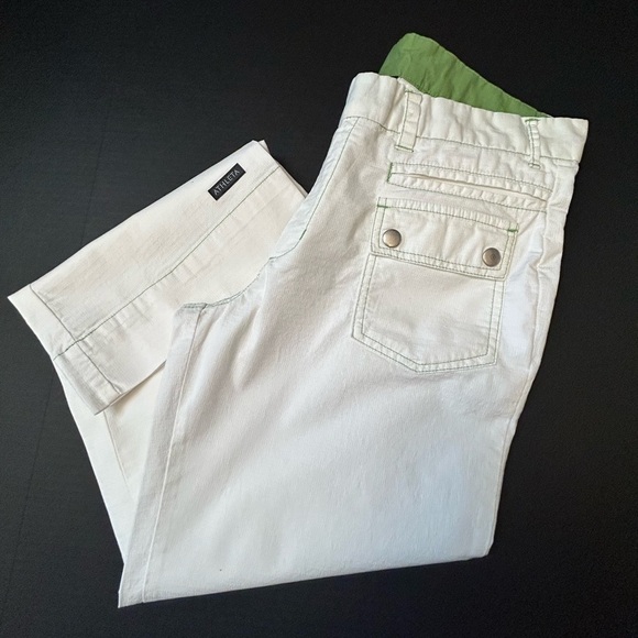 Athleta women crop pants in whiteKhaki with 8 pockets & green stitching Sz4. U15 - Picture 1 of 10